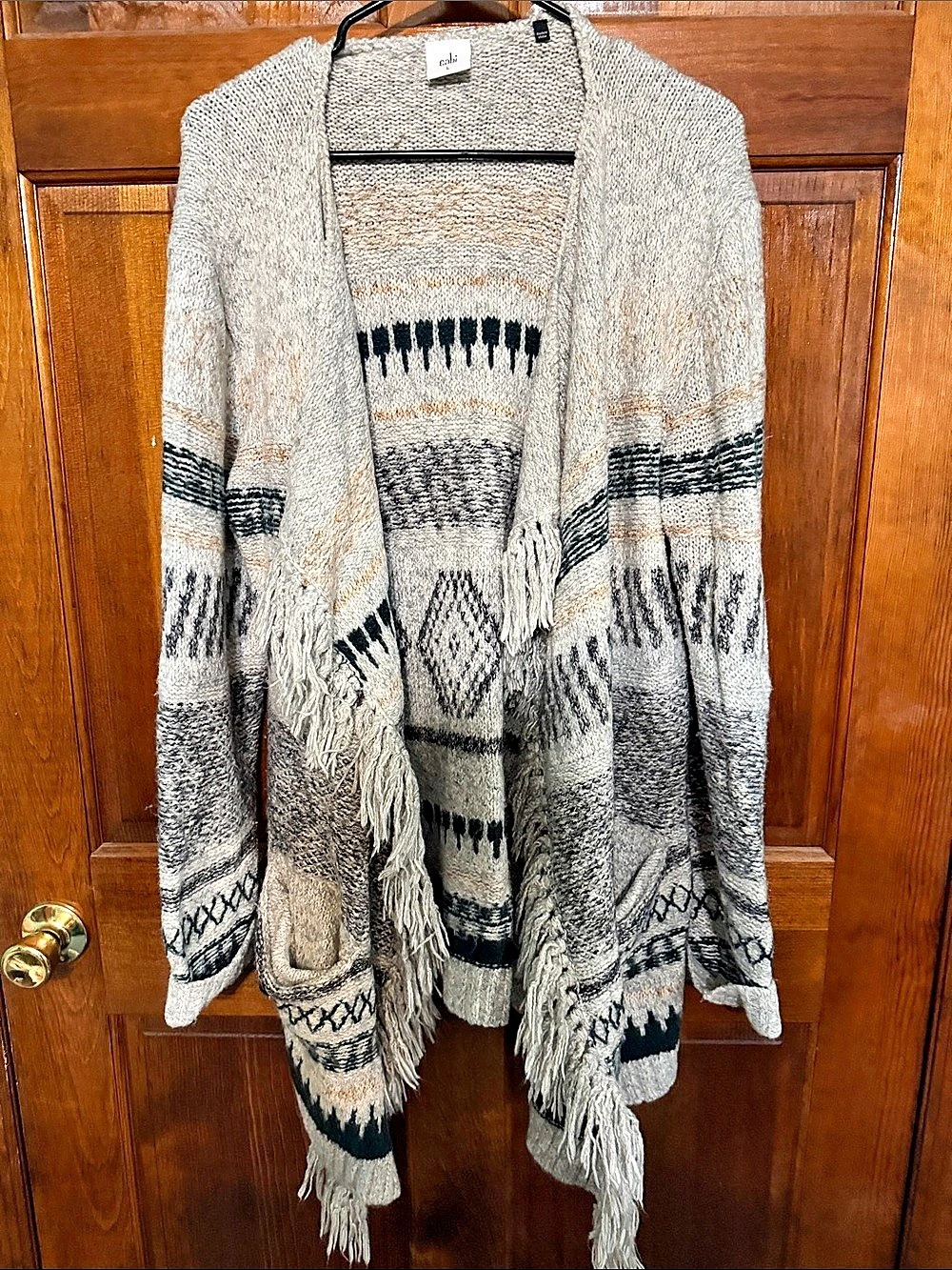 Cabi Horizon Cardigan Geometric Fringe Gray & White Large